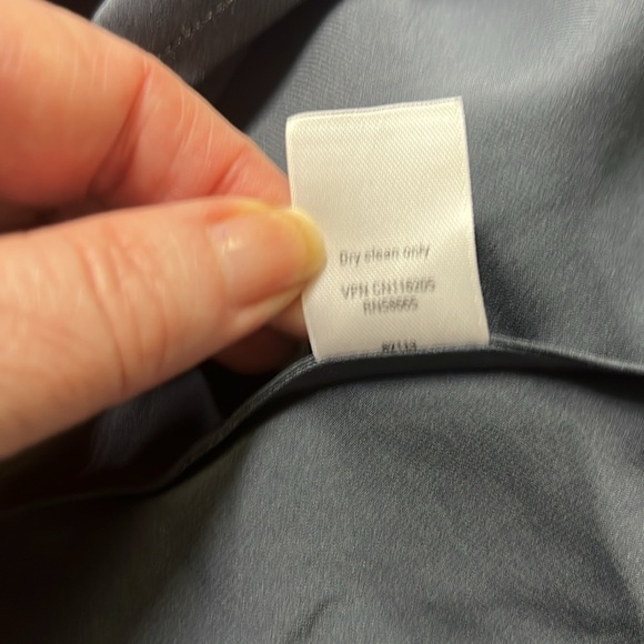 Samantiks Sleek Silk Blouse - Picture 7 of 7